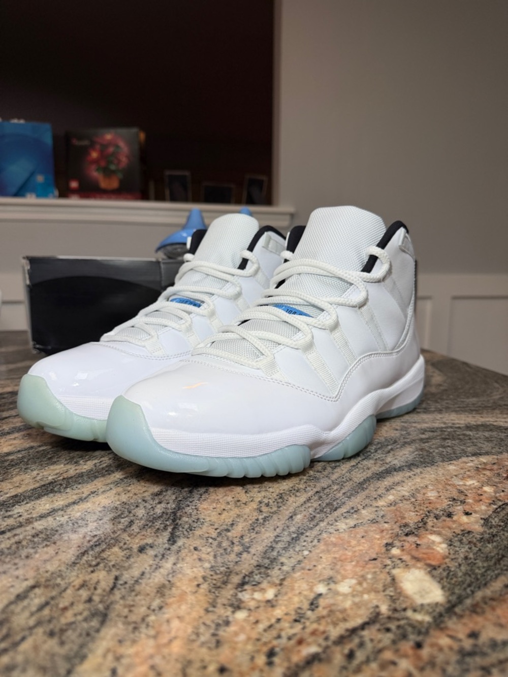 Jordan 11 “Legend Blue”